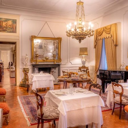 Bed and Breakfast Palazzo Cavagna Sangiuliani Bereguardo Exterior foto