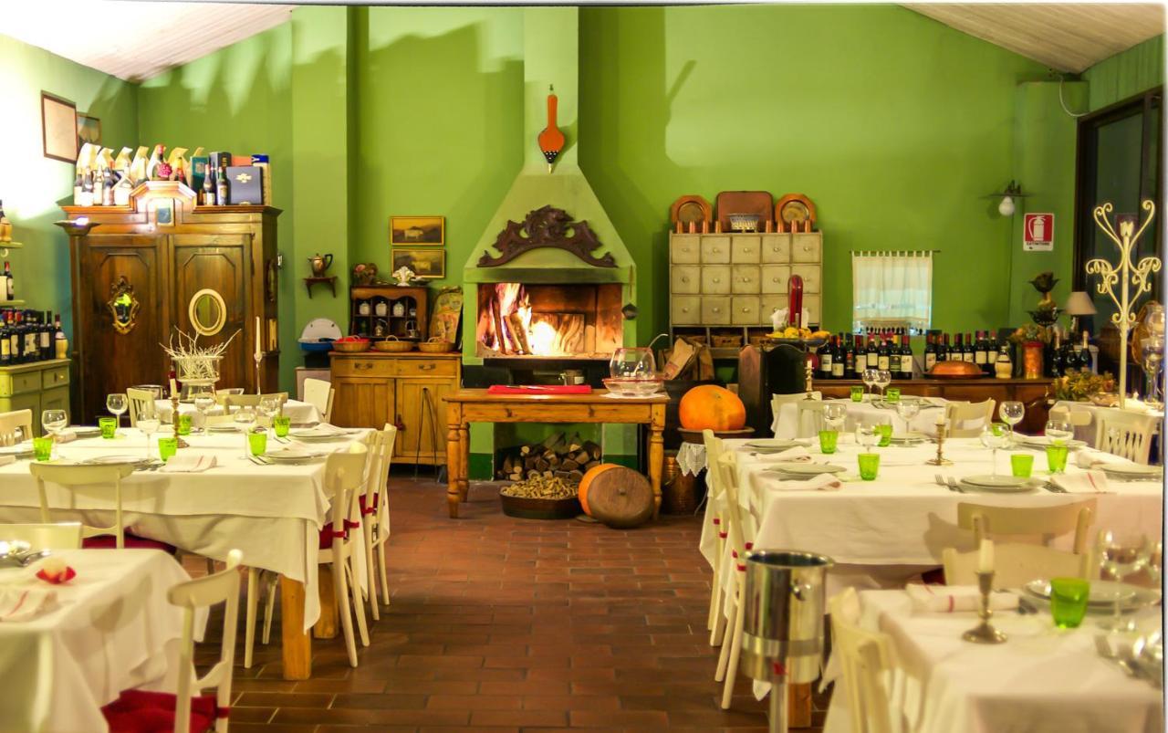 Bed and Breakfast Palazzo Cavagna Sangiuliani Bereguardo Exterior foto