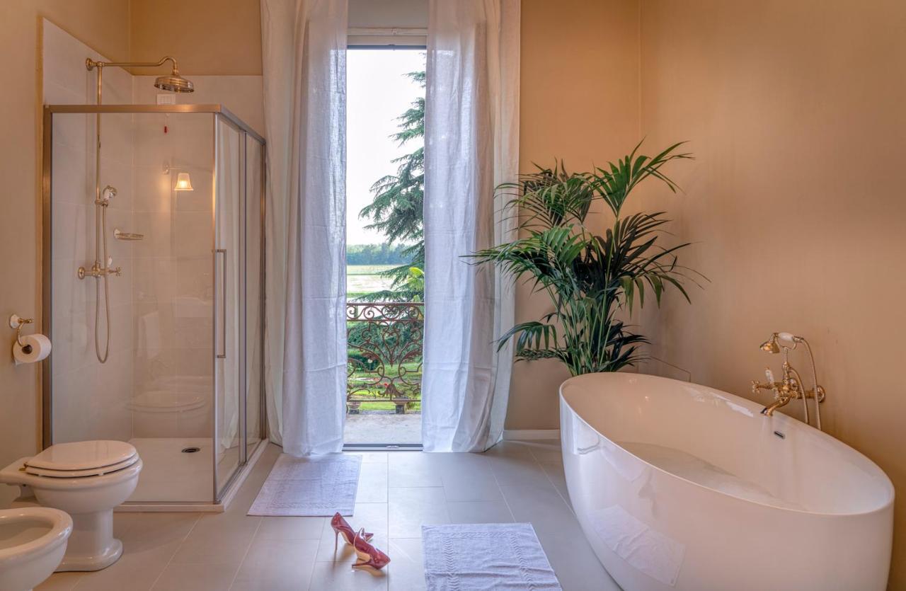 Bed and Breakfast Palazzo Cavagna Sangiuliani Bereguardo Exterior foto