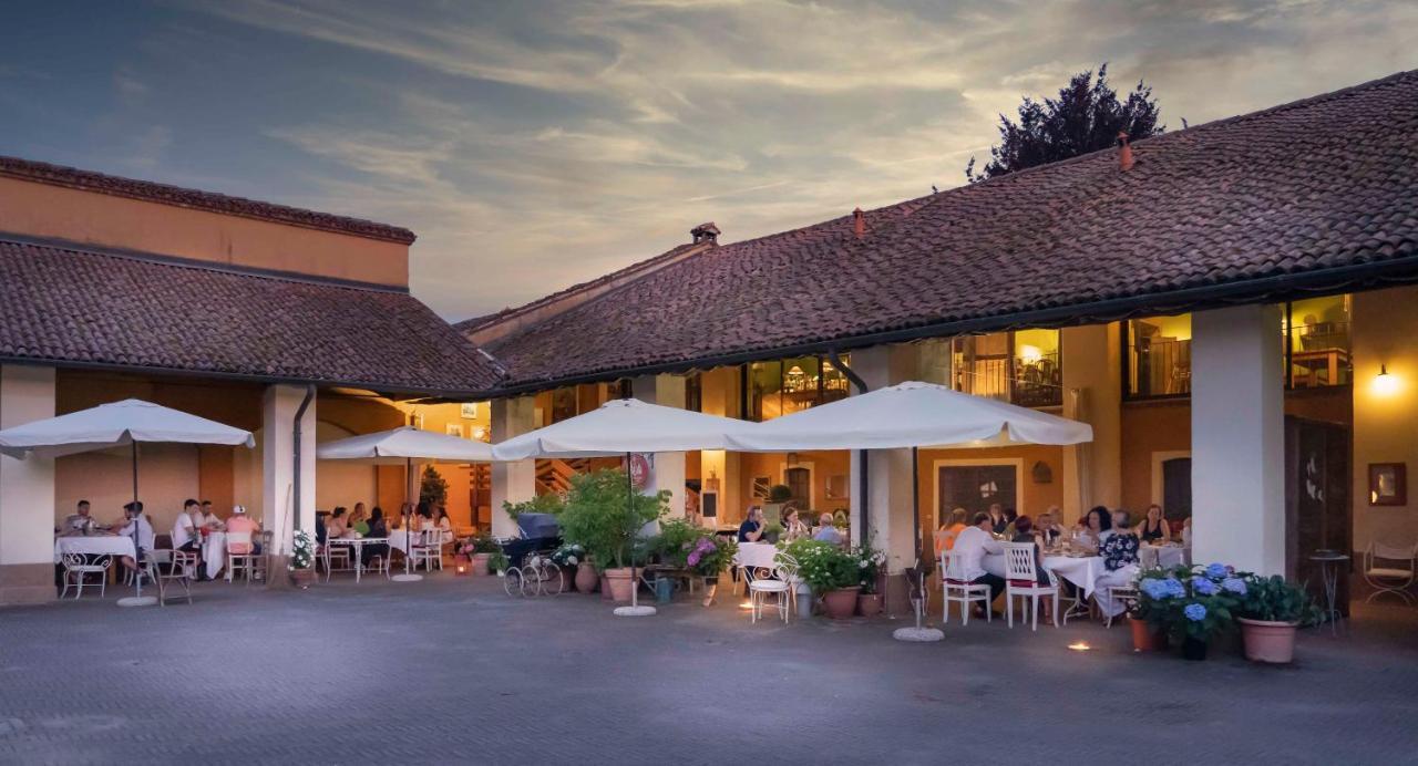 Bed and Breakfast Palazzo Cavagna Sangiuliani Bereguardo Exterior foto
