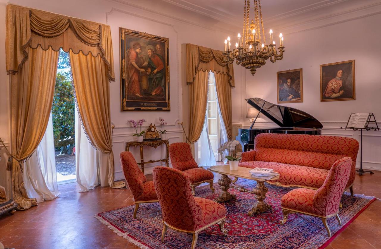 Bed and Breakfast Palazzo Cavagna Sangiuliani Bereguardo Exterior foto