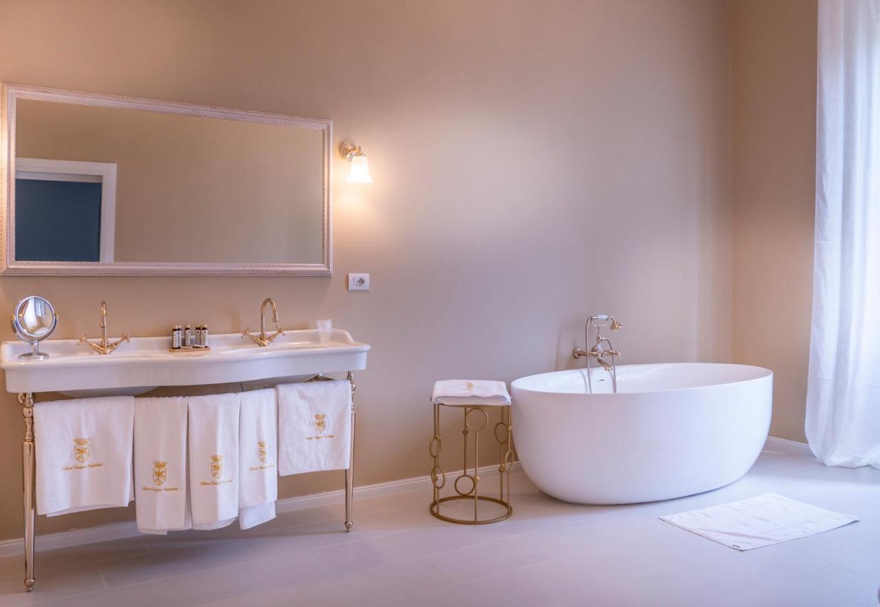 Bed and Breakfast Palazzo Cavagna Sangiuliani Bereguardo Exterior foto