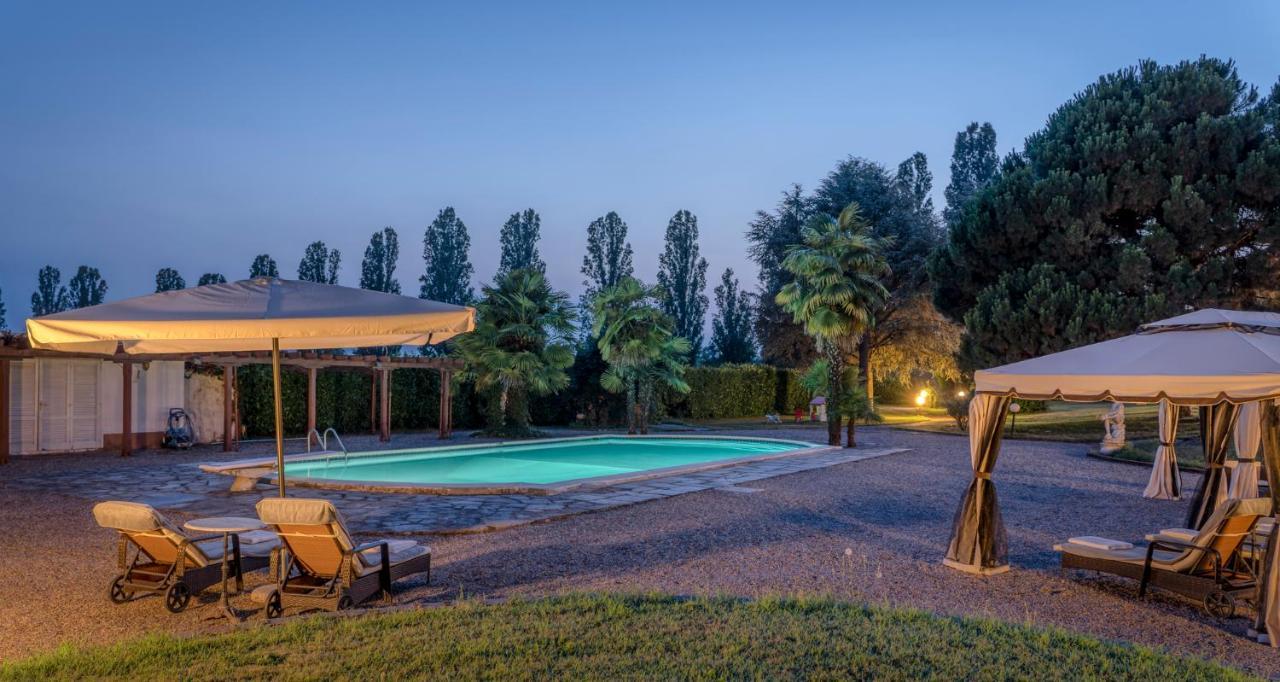 Bed and Breakfast Palazzo Cavagna Sangiuliani Bereguardo Exterior foto