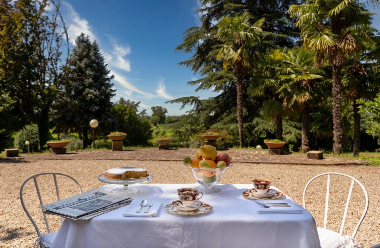 Bed and Breakfast Palazzo Cavagna Sangiuliani Bereguardo Exterior foto